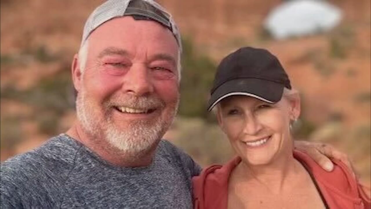 Couples: Recover That Missing Photo Now